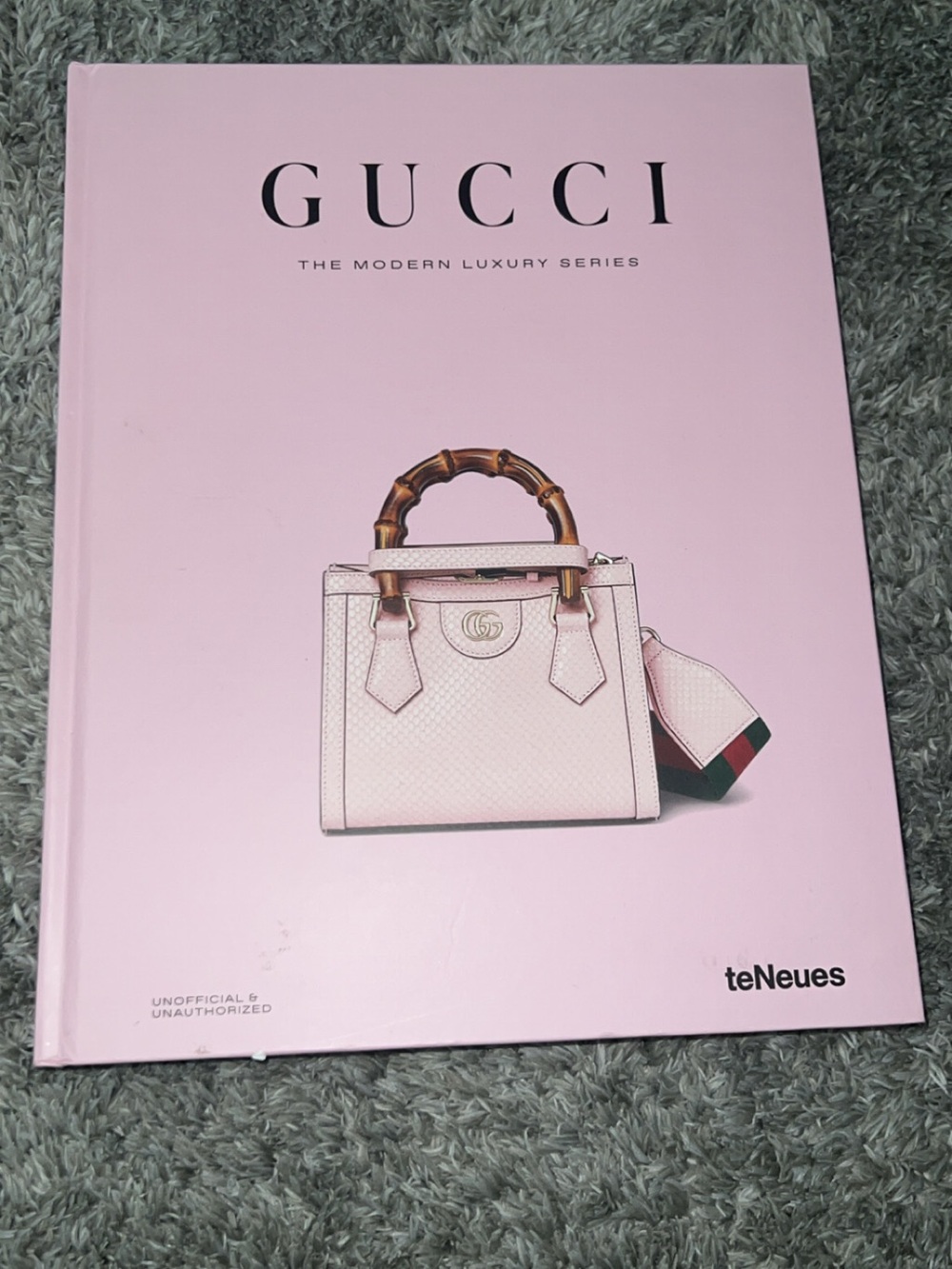 Luxury fashion book-Gucci